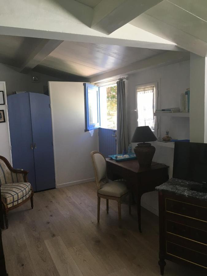 Le Buzet Bleu Bed & Breakfast Noirmoutier-en-l'Ile Bagian luar foto