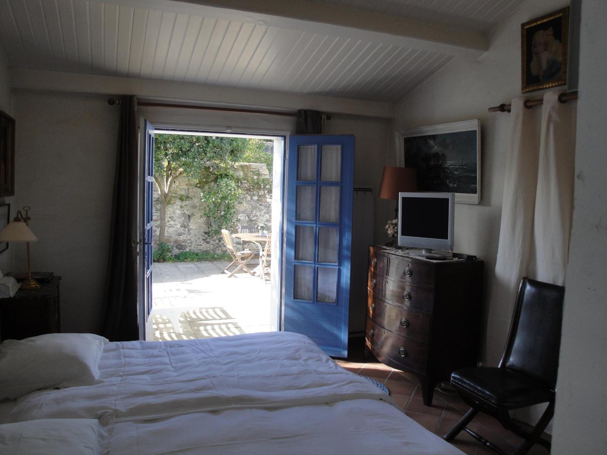 Le Buzet Bleu Bed & Breakfast Noirmoutier-en-l'Ile Bagian luar foto